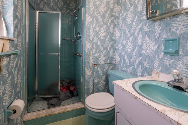 2501 College Park Rd, Shaler, PA 15101