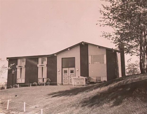 2501 College Park Rd, Shaler, PA 15101