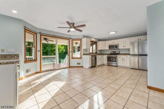 40 Thatcher Avenue, Franklin Twp., NJ 08886