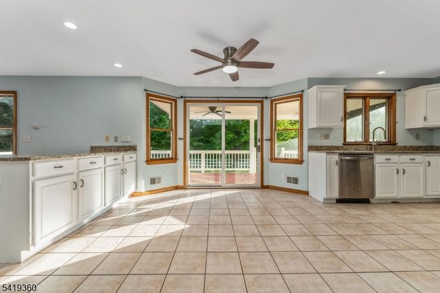 40 Thatcher Avenue, Franklin Twp., NJ 08886