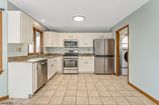 40 Thatcher Avenue, Franklin Twp., NJ 08886