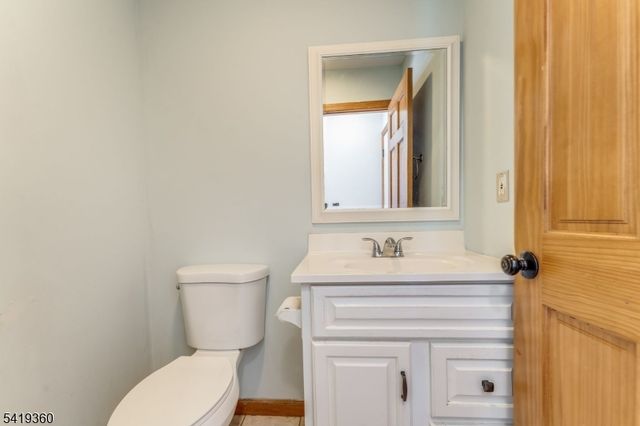 40 Thatcher Avenue, Franklin Twp., NJ 08886