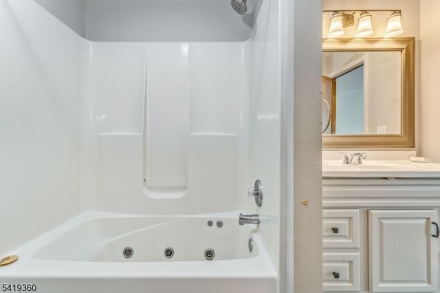 40 Thatcher Avenue, Franklin Twp., NJ 08886