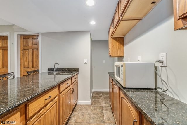 40 Thatcher Avenue, Franklin Twp., NJ 08886