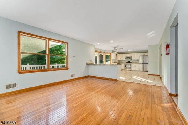 40 Thatcher Avenue, Franklin Twp., NJ 08886