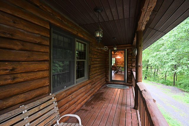 148 FREDERICKSVILLE RD, Mertztown, PA 19539