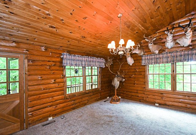 148 FREDERICKSVILLE RD, Mertztown, PA 19539