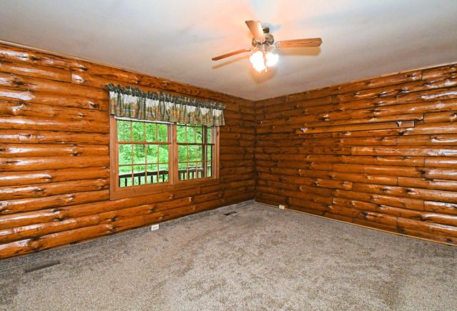 148 FREDERICKSVILLE RD, Mertztown, PA 19539