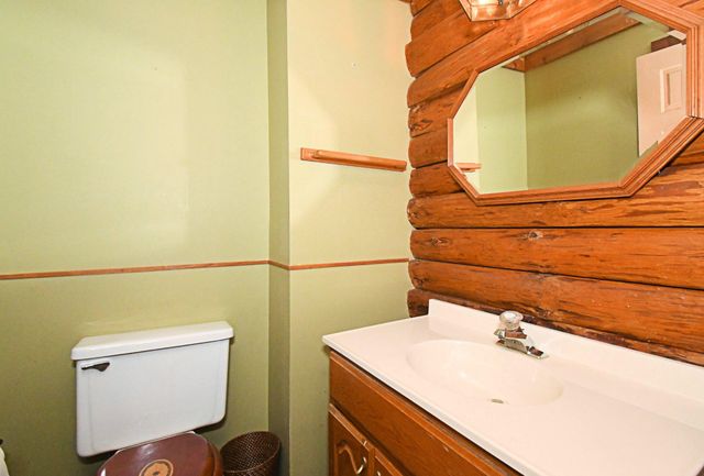 148 FREDERICKSVILLE RD, Mertztown, PA 19539