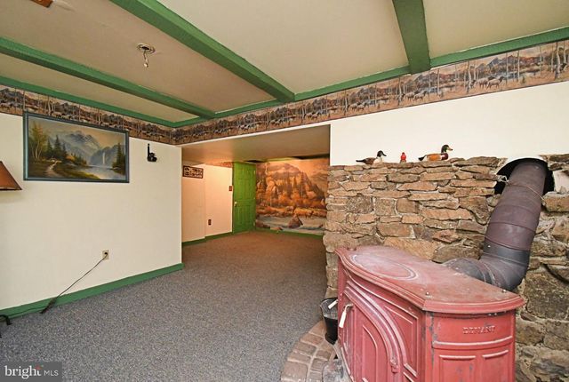 148 FREDERICKSVILLE RD, Mertztown, PA 19539
