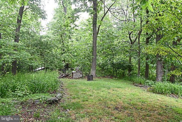 148 FREDERICKSVILLE RD, Mertztown, PA 19539