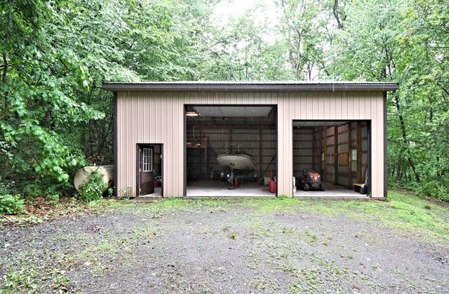 148 FREDERICKSVILLE RD, Mertztown, PA 19539
