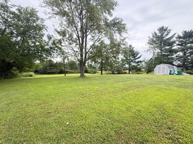 7202 E 83rd Avenue, Crown Point, IN 46307