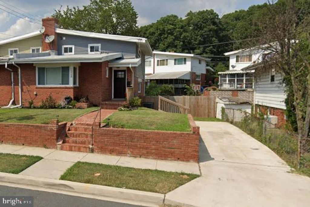 1324 GALLOWAY ST NE, Washington, DC 20017