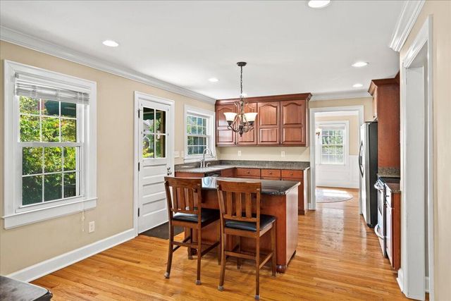 335 Queensway Drive, Lexington, KY 40502