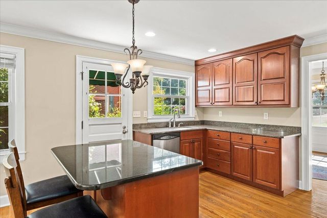 335 Queensway Drive, Lexington, KY 40502