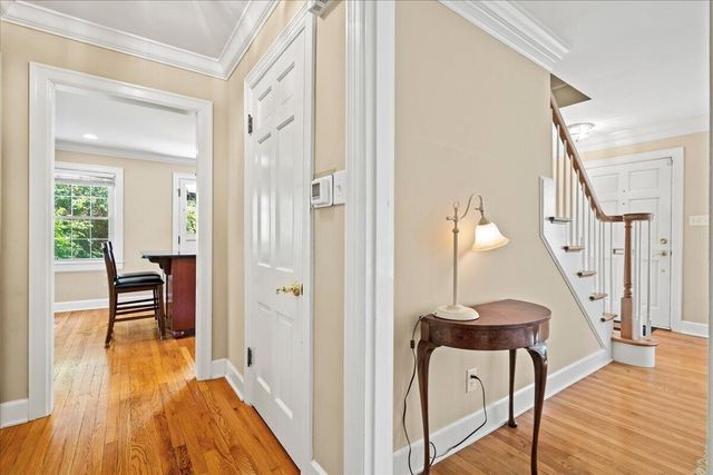 335 Queensway Drive, Lexington, KY 40502