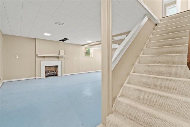 335 Queensway Drive, Lexington, KY 40502
