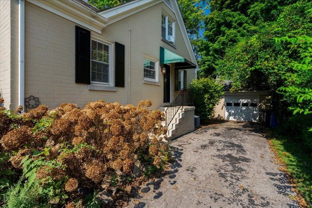 335 Queensway Drive, Lexington, KY 40502