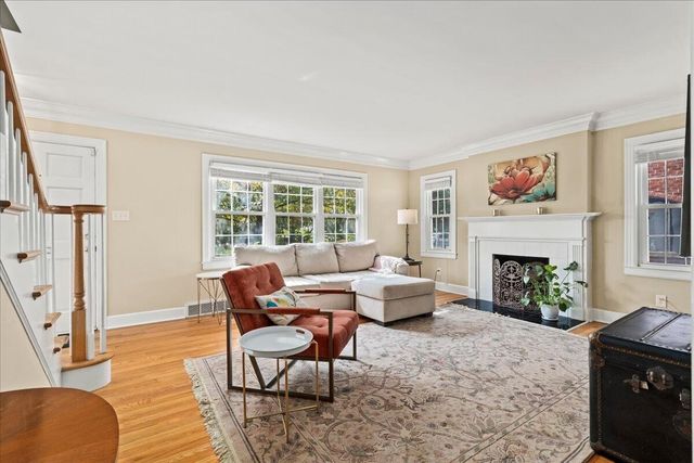 335 Queensway Drive, Lexington, KY 40502