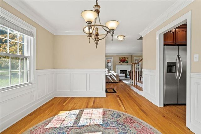335 Queensway Drive, Lexington, KY 40502