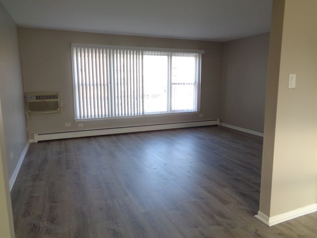 8701 S 81st Court 3, Hickory Hills, IL 60457