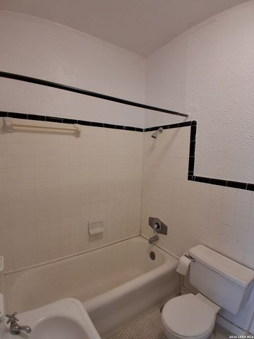 127 W Magnolia Ave Apt 3, San Antonio, TX 78212