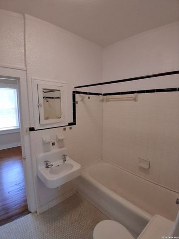 127 W Magnolia Ave Apt 3, San Antonio, TX 78212