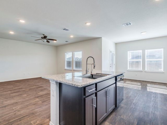 340 Andover LN, Kyle, TX 78640