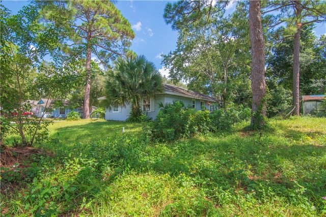 8775 24th Street, Vero Beach, FL 32966