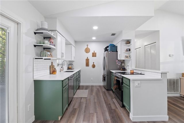 8775 24th Street, Vero Beach, FL 32966