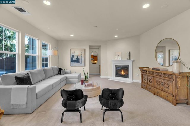 733 W Questa Trl, Mountain House, CA 95391