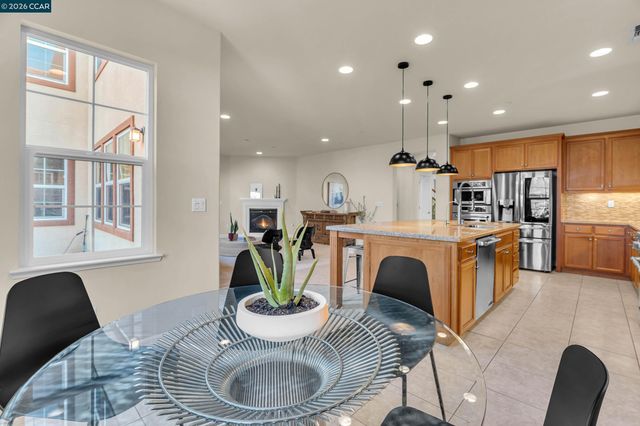 733 W Questa Trl, Mountain House, CA 95391