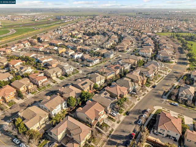 733 W Questa Trl, Mountain House, CA 95391