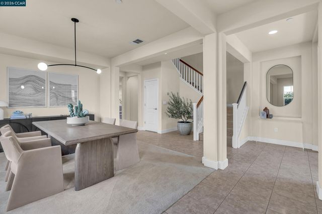 733 W Questa Trl, Mountain House, CA 95391