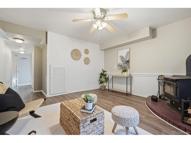 6843 S Everett St, Littleton, CO 80128