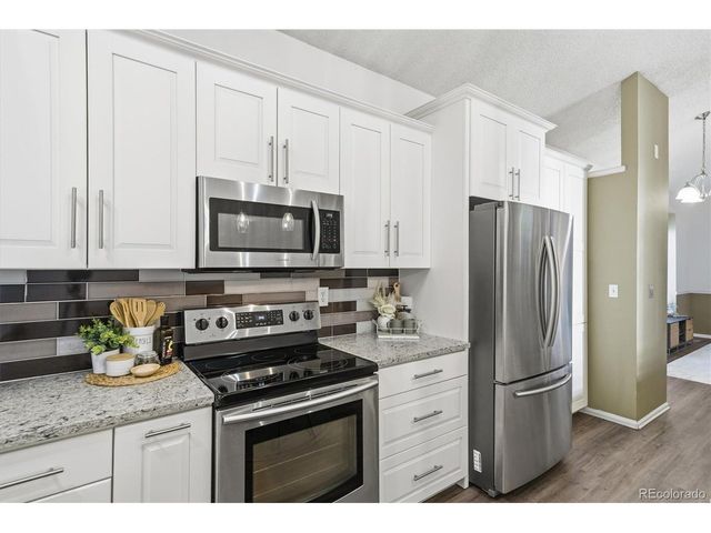 6843 S Everett St, Littleton, CO 80128