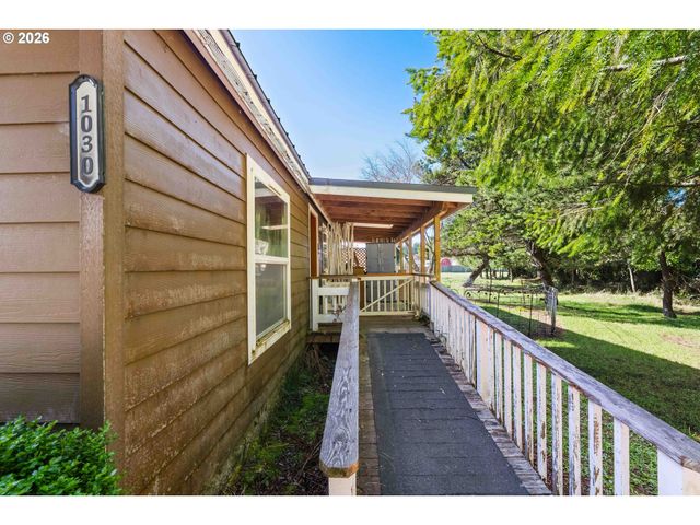 1030 JUNE Ave, Bandon, OR 97411