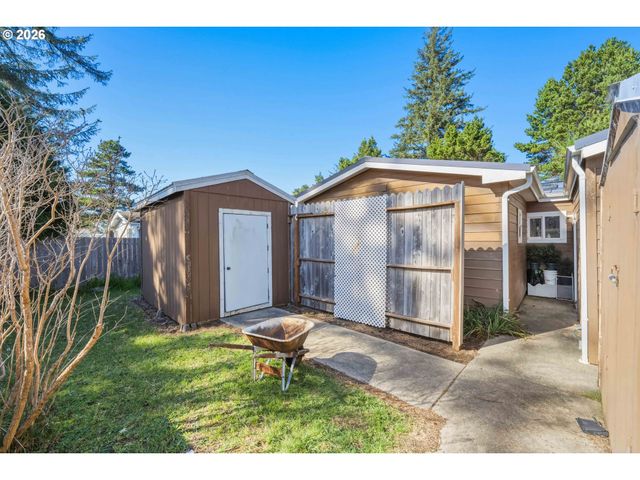 1030 JUNE Ave, Bandon, OR 97411