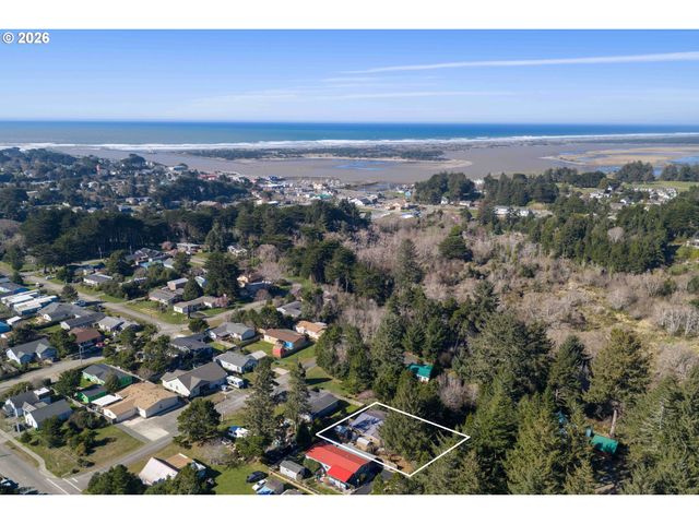 1030 JUNE Ave, Bandon, OR 97411