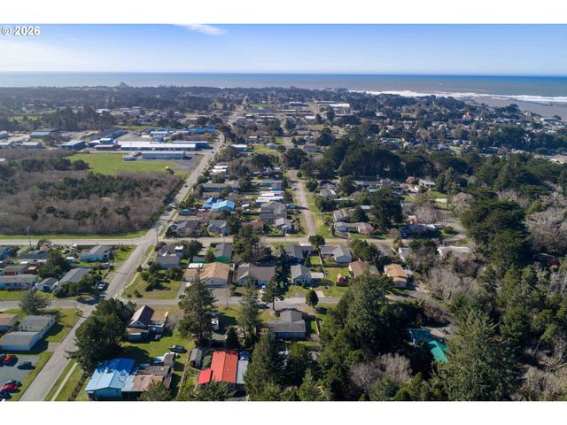 1030 JUNE Ave, Bandon, OR 97411