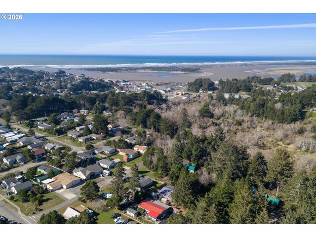 1030 JUNE Ave, Bandon, OR 97411