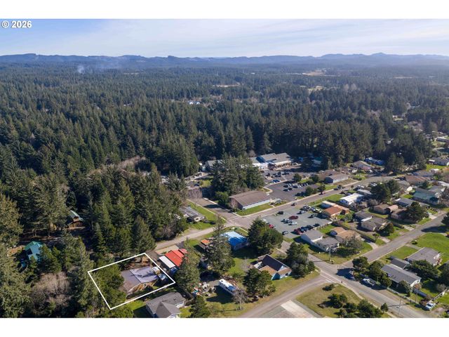 1030 JUNE Ave, Bandon, OR 97411