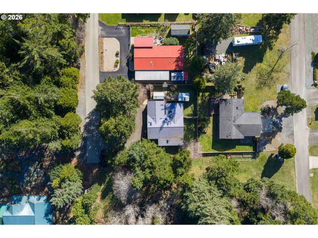 1030 JUNE Ave, Bandon, OR 97411