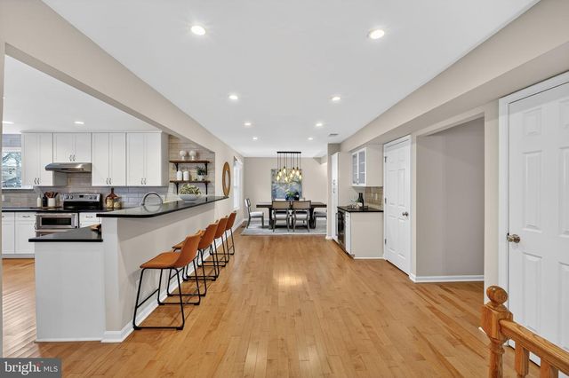 2295 SHAWN CT, Dunn Loring, VA 22027