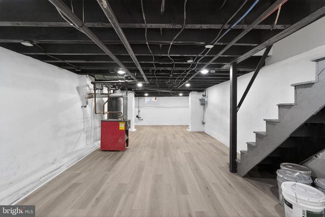 2002 LAVEER ST, Philadelphia, PA 19138