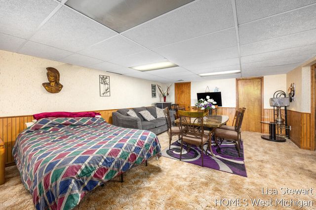 5951 Leisure South Drive SE, Grand Rapids, MI 49548