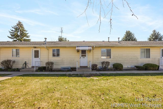 5951 Leisure South Drive SE, Grand Rapids, MI 49548