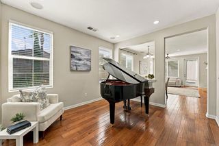 7427 Healis Place, San Diego, CA 92129