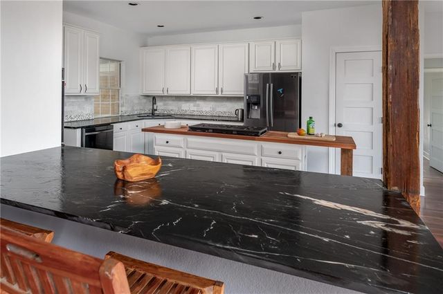 1306 Arronimink CIR, Austin, TX 78746